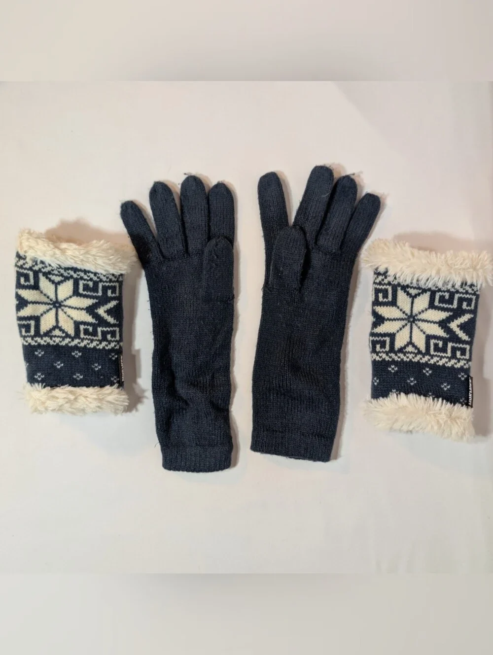 2 - Mukluks Navy Winter Gloves Set Cold Wintery Blue White Knitted Knit Sets